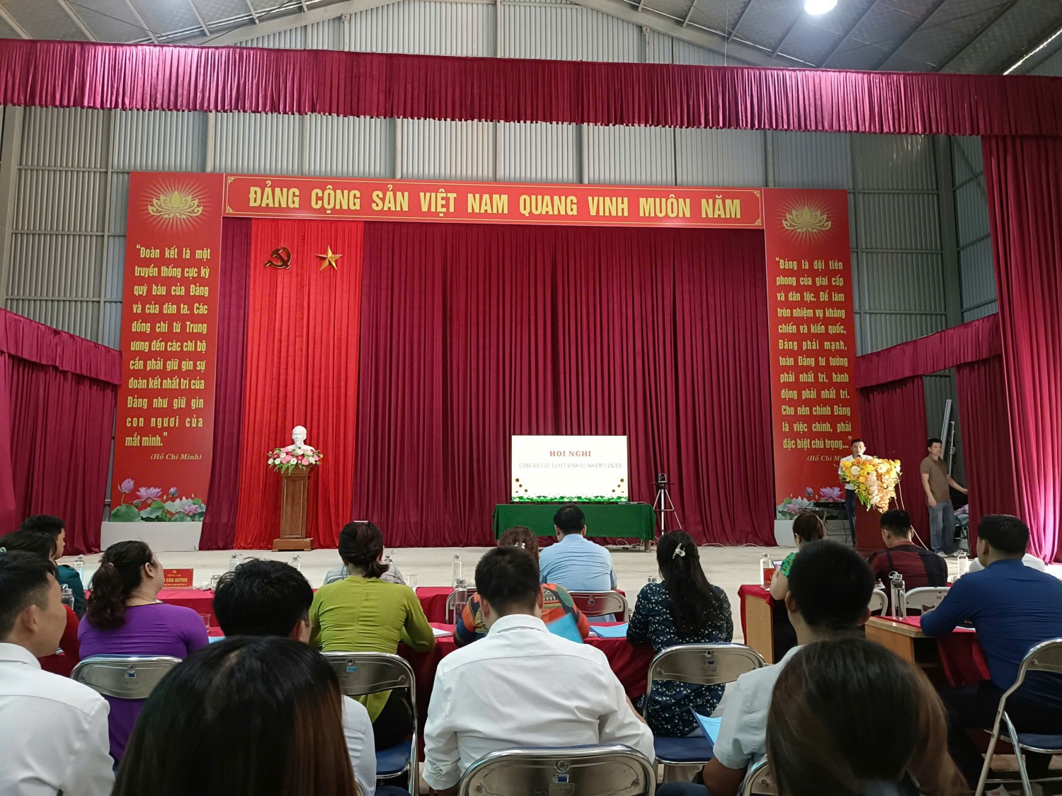 ảnh hội nghị